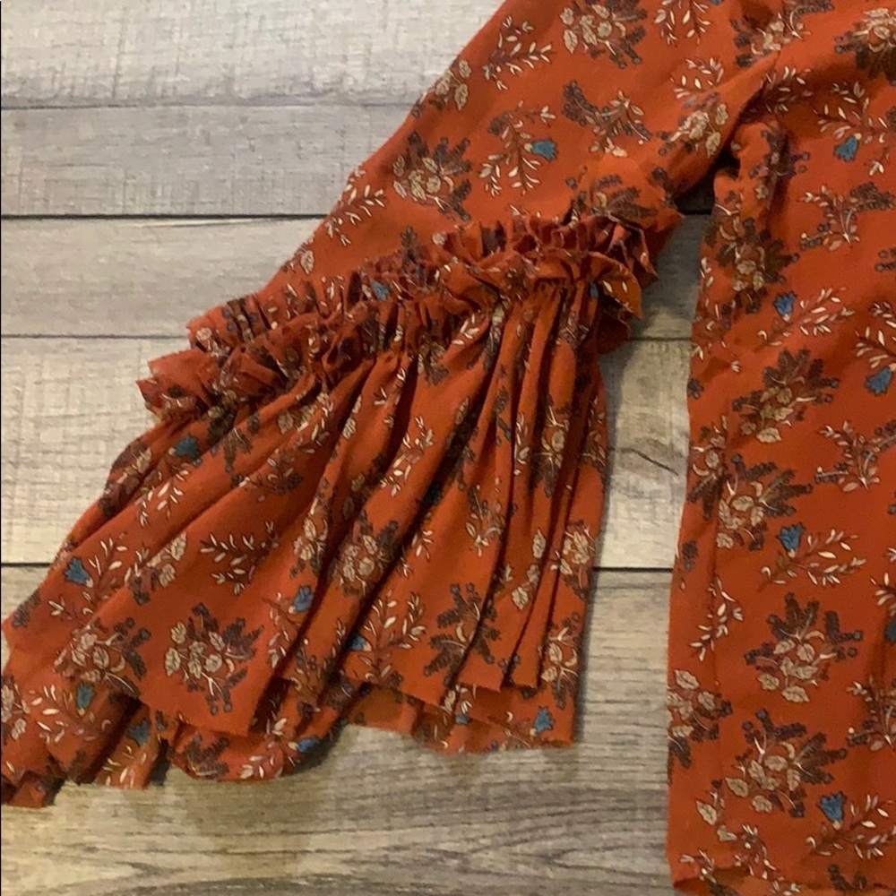 NWT V CRISTINA Ruffle V-Neck Bohemian Blouse - Picture 4 of 7
